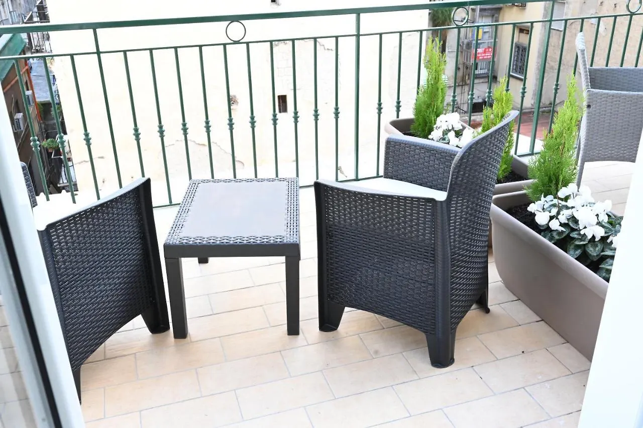 Solymar B&B Naples 0*,